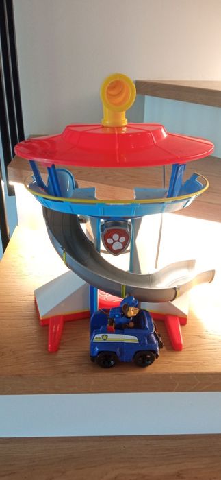Wieże Psi Patrol i wyrzutnie Hotwheels