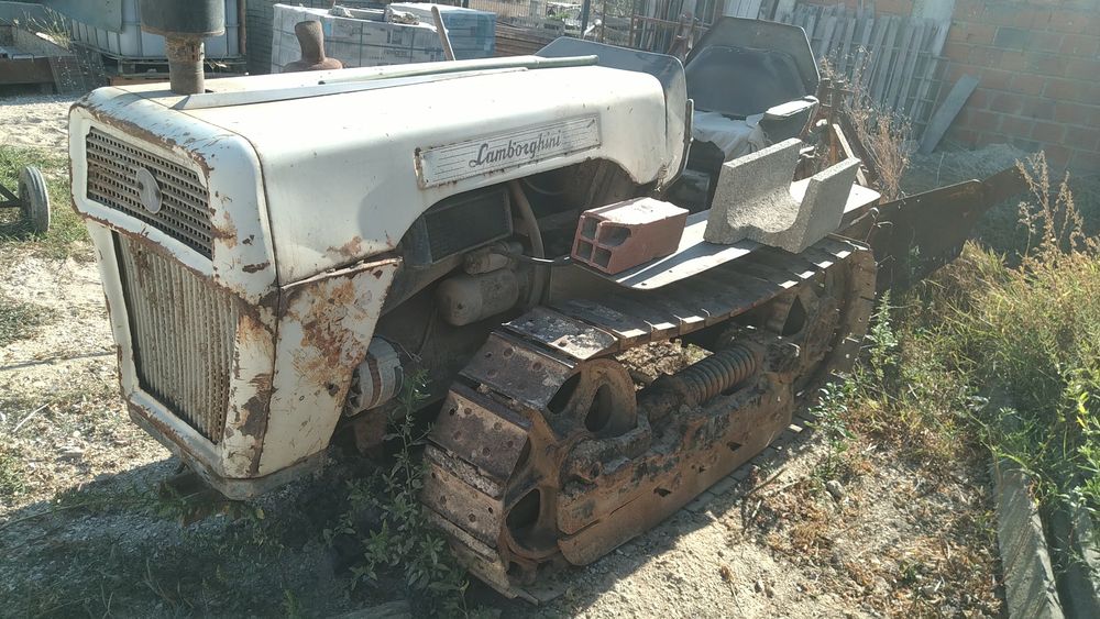 Trator rastos Lamborghini c340