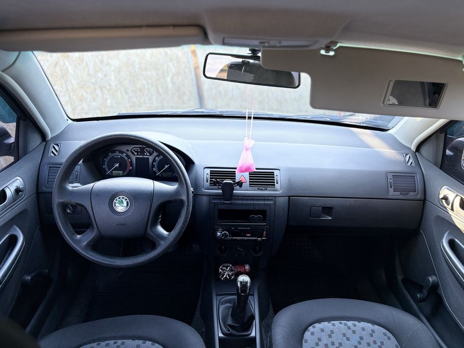 Skoda Fabia 1.2 бензин