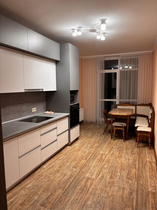 Оренда 3х кімнатної квартири Голосіївський район. Є ГЕНЕРАТОР.