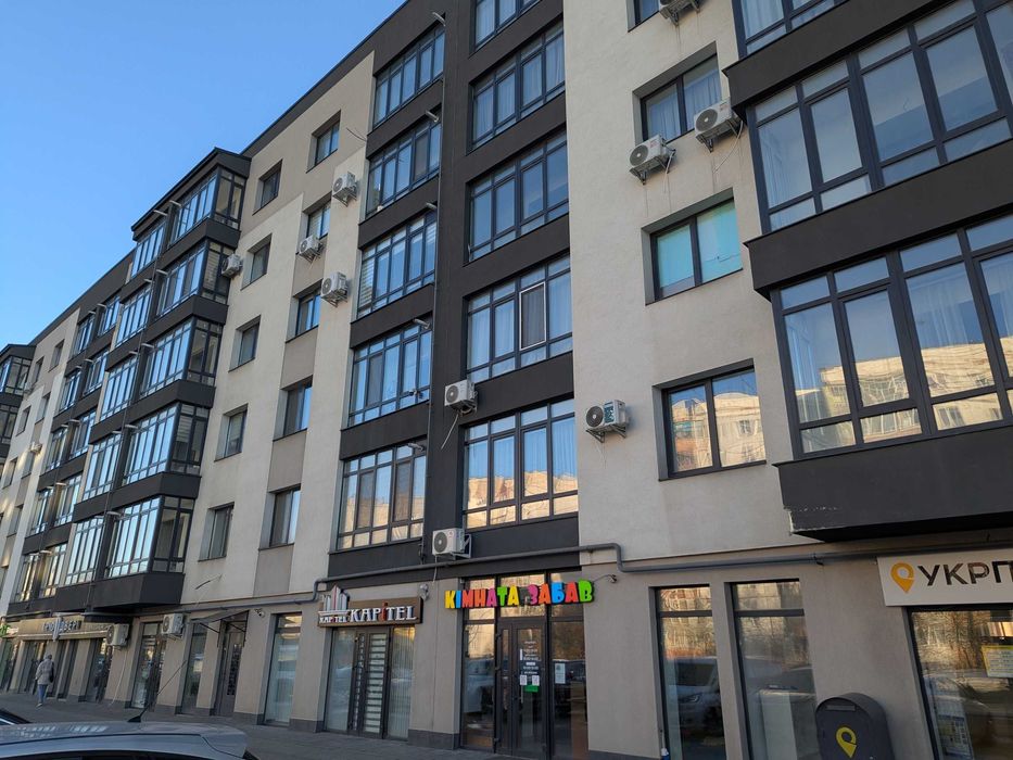 з РЕМОНТОМ по вул. Івасюка в ЖК Водограй