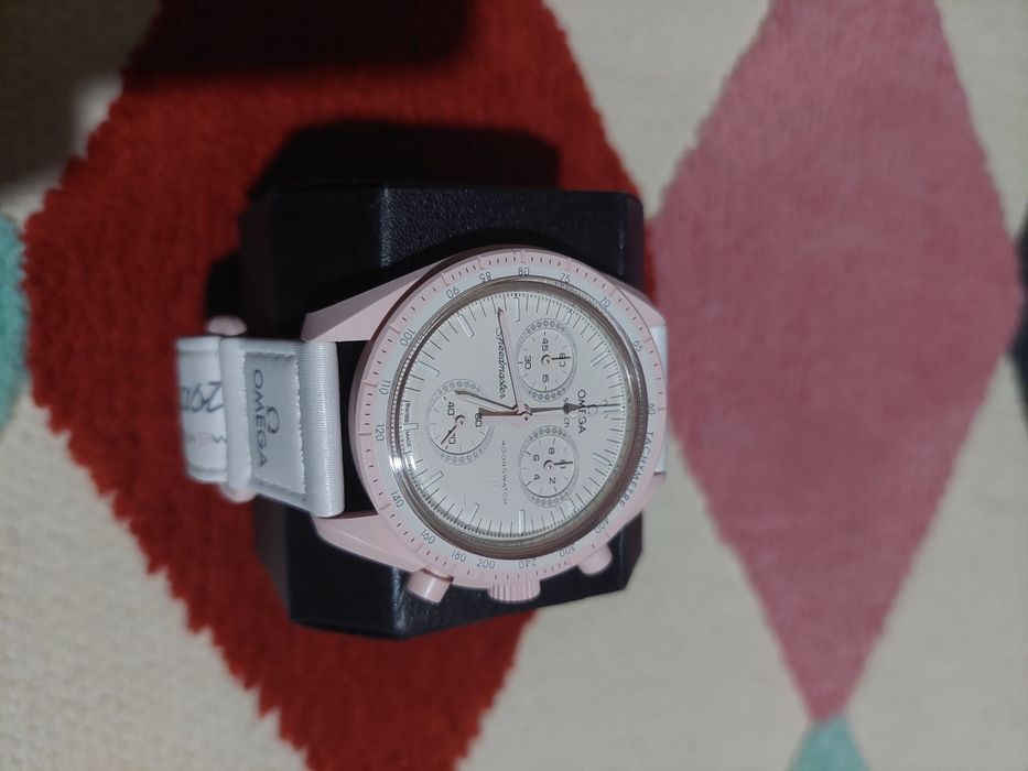 Moonswatch Venus