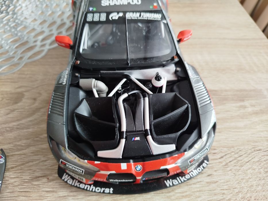 Model BMW M4 skala 1:18