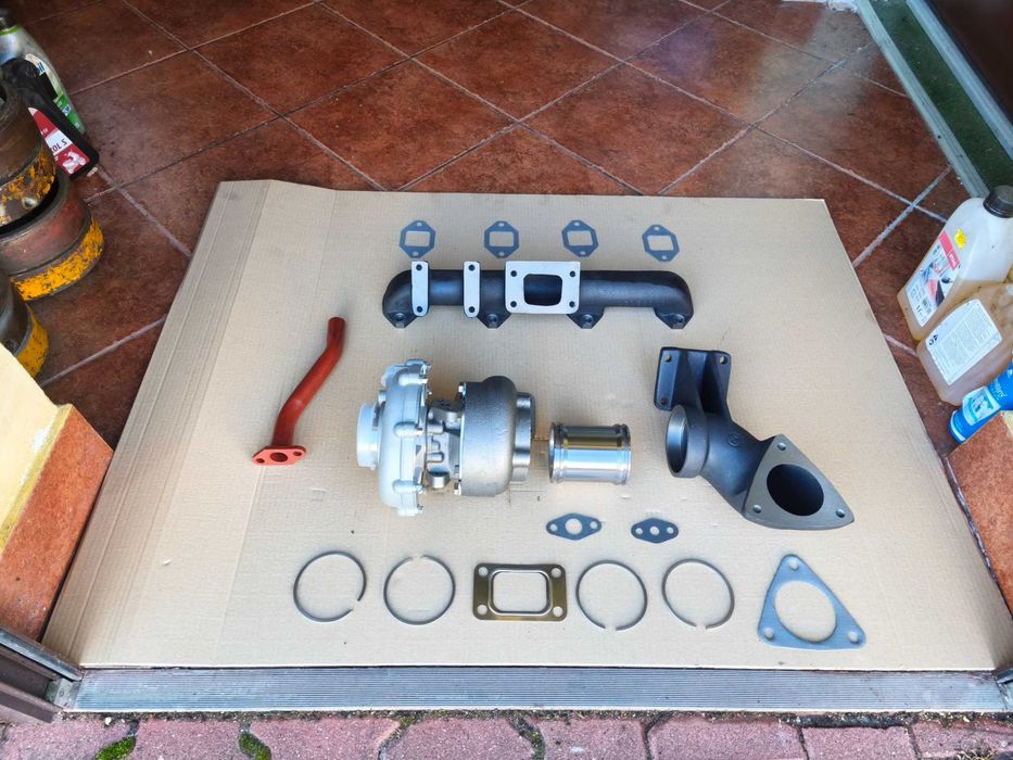 Zestaw TURBO Silnika Silnik Turbosprężarka Ursus C-385 380 902 904 912 914 1014 Ciągnik Zetor 10145 8011 8111 8045 8145 Kolektor Wydechowy Turbina Zts