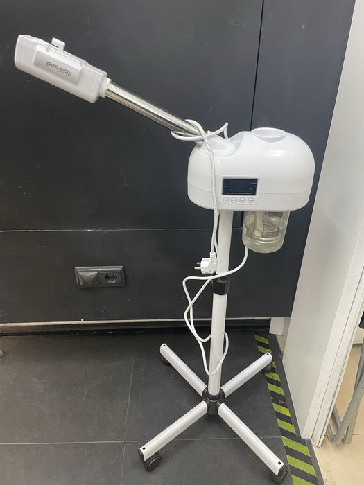 Vaporizador facial da RickiParodi