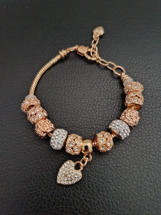 Elegancka bransoletka typu Pandora