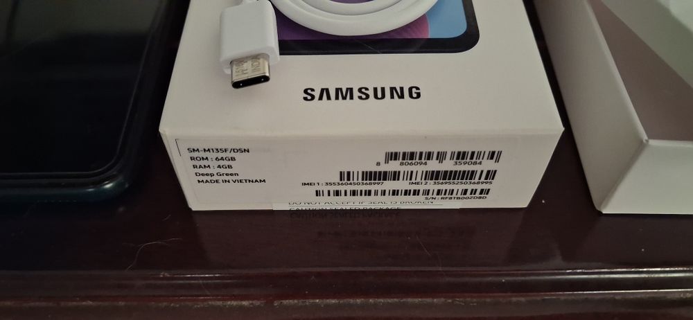 Samsung M13 4G com 64GB tudo na caixa
