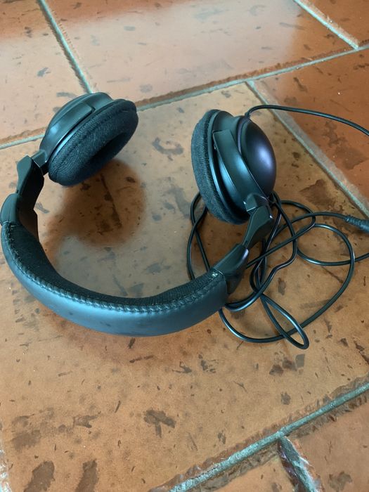 Auscultadores em bom estado