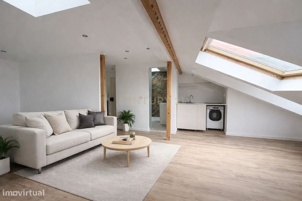 T1 em águas furtadas totalmente remodelado com vista cidade – Lisboa