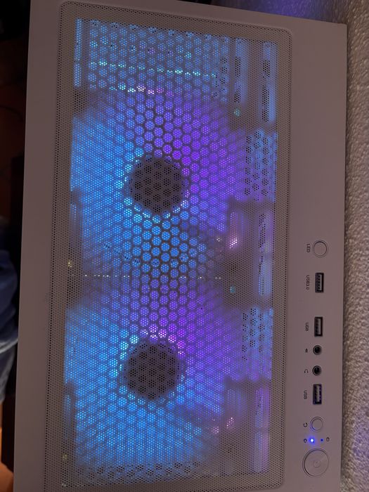 Computador Gaming RGB Branco- Ryzen 7 / GTX 1660 TI