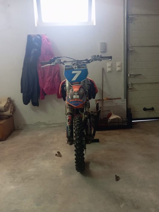 Moto KTM 65 criança
