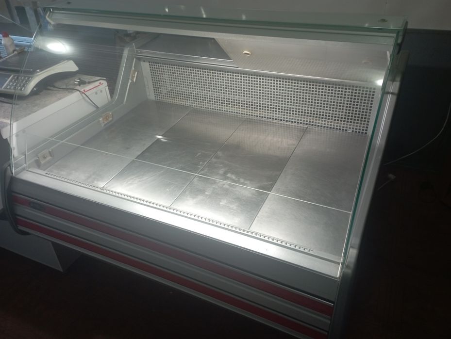 Продам холодильні вітрини