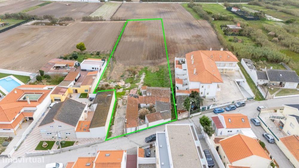 Terreno para Construção a poucos metros da Praia do Baleal