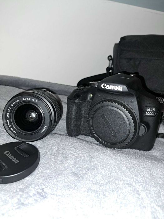 Canon EOS 2000D + Objetiva + Bolsa | Como Nova | Pouco Uso