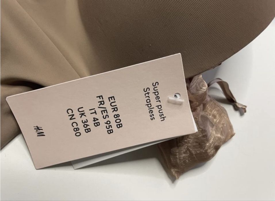 Новий бюст з пуш ап від H&M 80 B