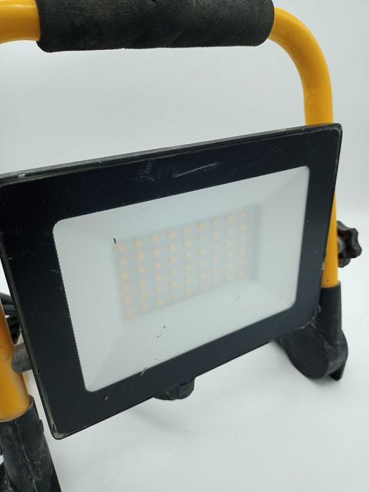 Przenośna lampa zewnętrzna 50W