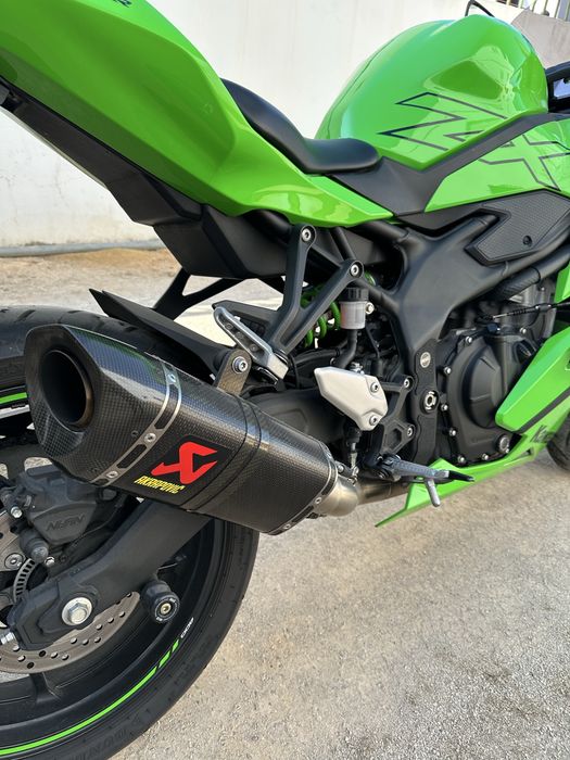 Kawasaki ZX4RR 2024 Akrapovic