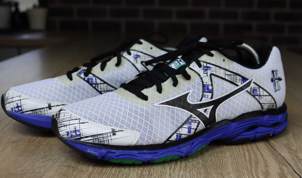 Mizuno Wave Inspire 10 męskie biegowe 43 ( 28,5 cm)