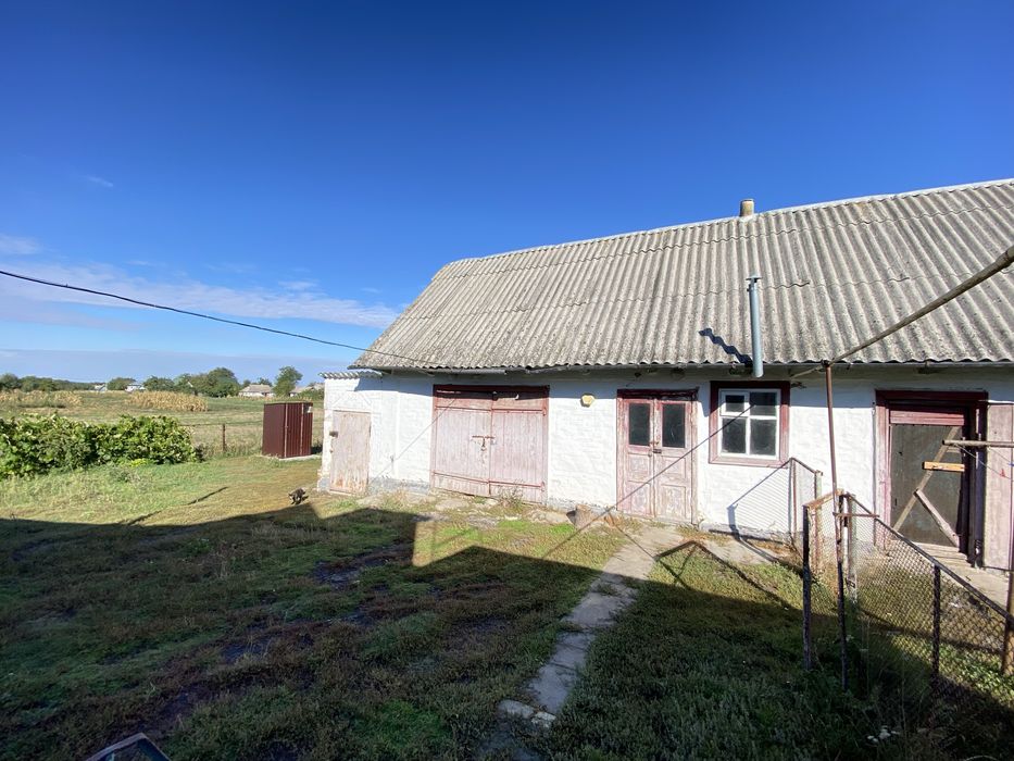 Продаж будинку с. Озерна, центр
