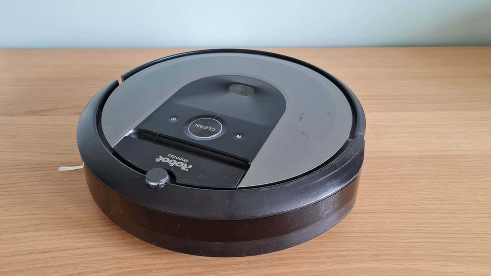 iRobot Roomba i7 – sprawna, bez Clean Base | komplet + akcesoria