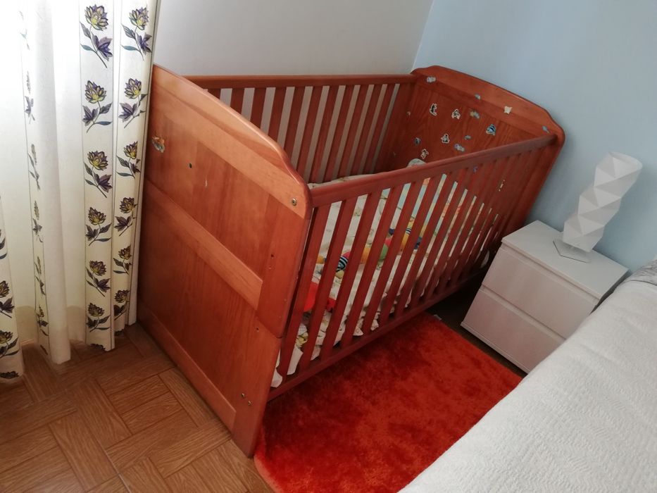 Cama de grades, berço e cama 3 em 1