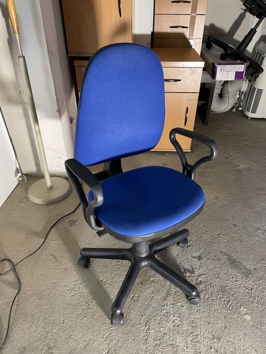 Krzesło biurowe regulowane