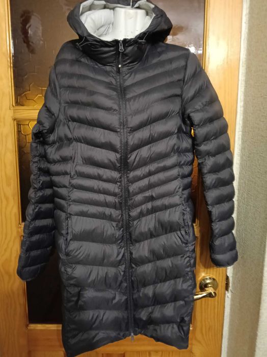 Продам тоненький пуховік Mountain warehouse