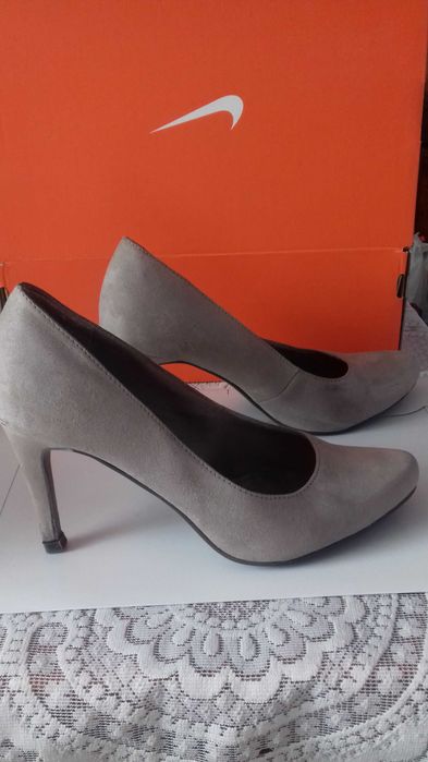 Szpilki buty 40 Tamaris