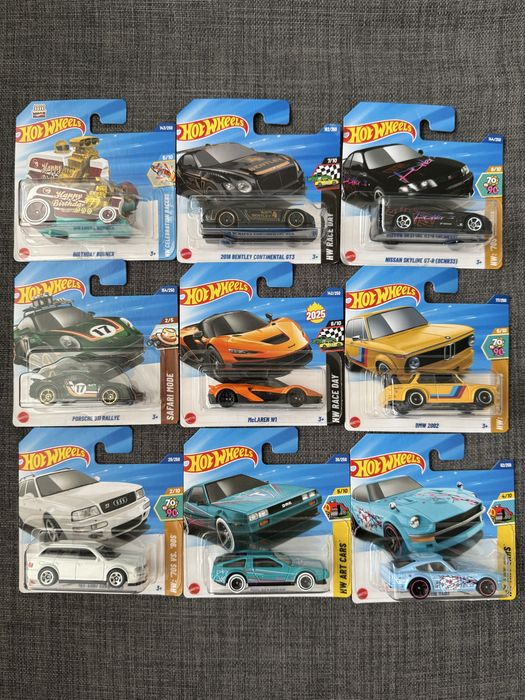 Hot Wheels zestaw 9 sztuk: TH Birthday Burner, Bentley, Skyline BMW W1