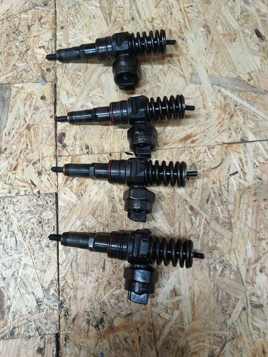 wtrysk wtryski pompowtryski komplet vw 1.9 tdi
