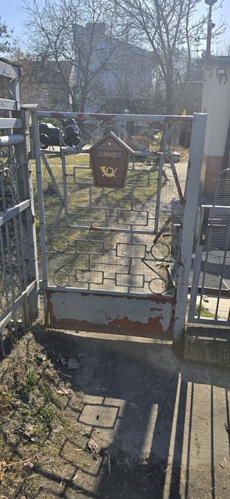 Brama z furtką solidną