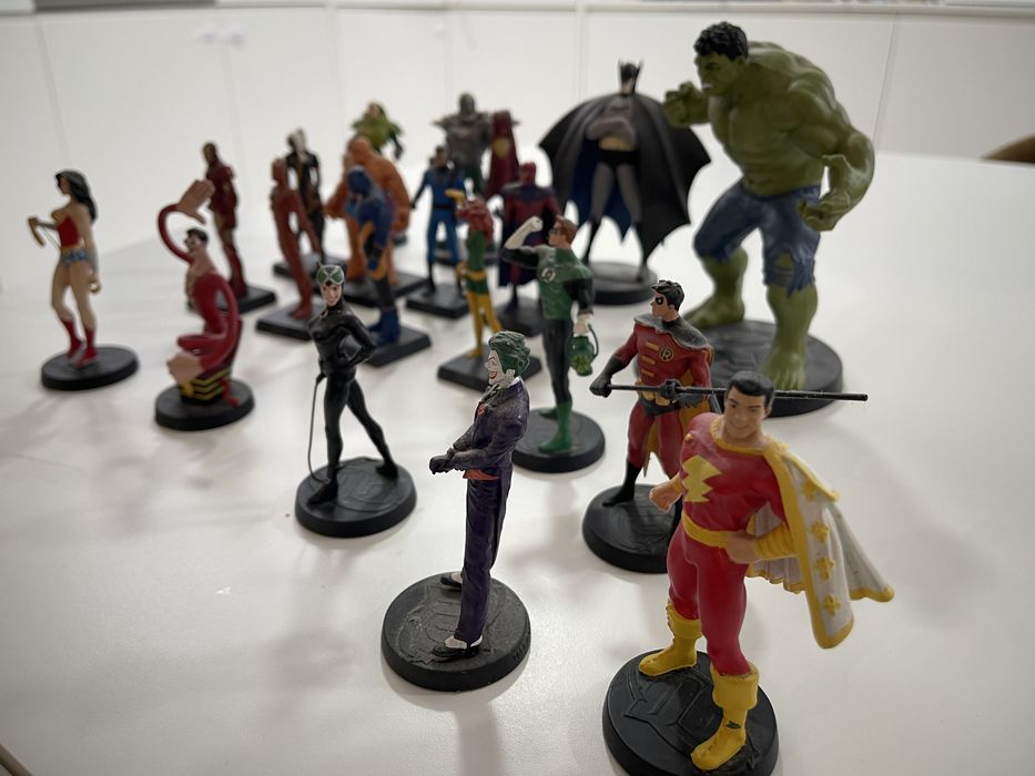 Figuras coleção DC / Marvel / Starwars