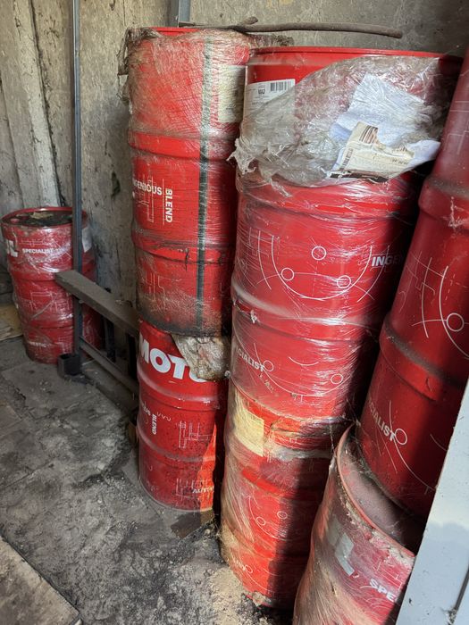 Продам бочки 60л MOTUL