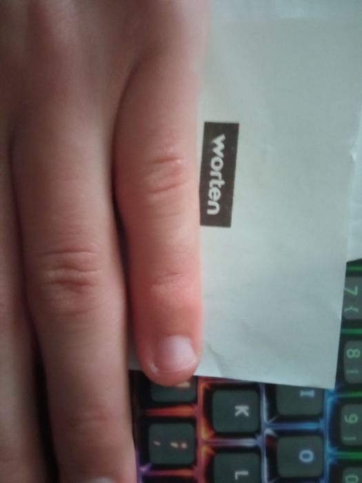 Teclado Mecánico RGB NOVO.