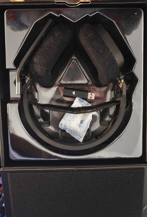 Auscultadores Gaming Corsair HS80 RBG Wireless