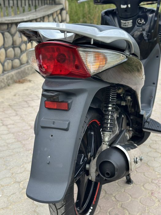 Скутер Honda sh 150