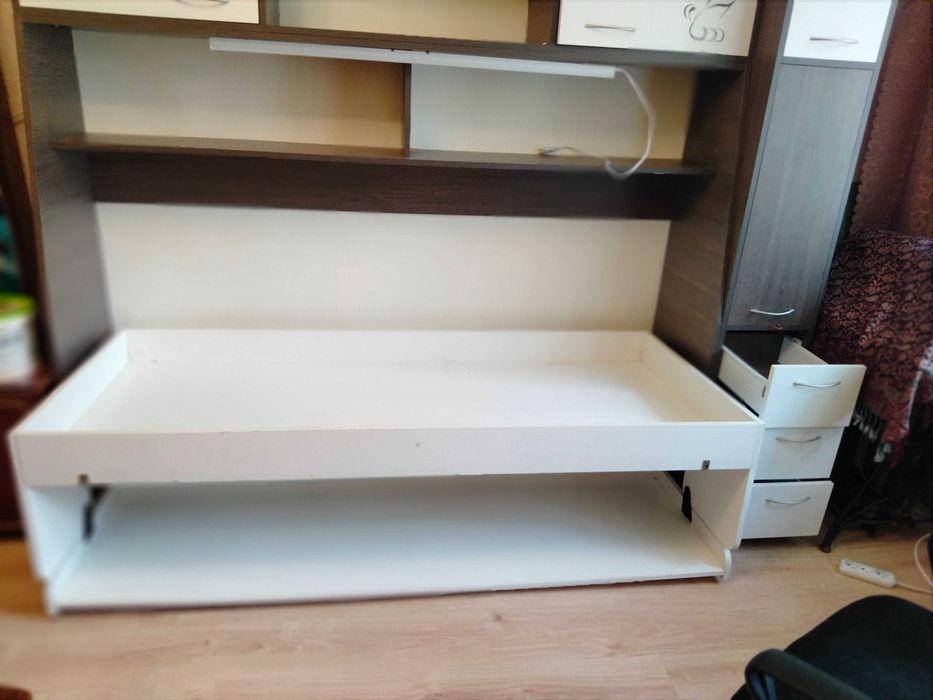 Продам стол-кровать трансформер