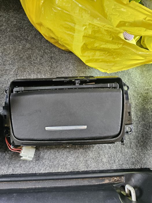 Bmw m3 e92 e93 m3 popielniczki dekory tył  nawiew  popielniczka dekor skóra