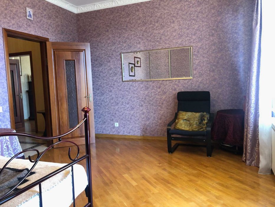 Продам дешево 120м ремонт мебель ЖК Чайка Лобановского метро 10мин