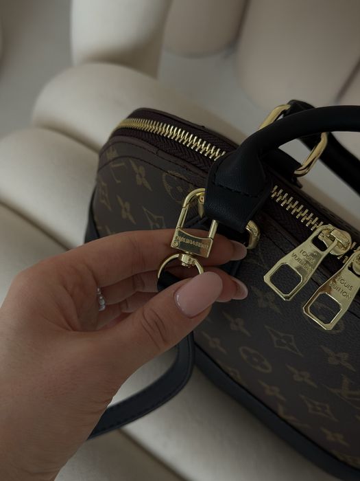Сумка Louis Vuitton Alma BB