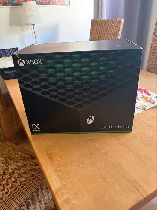 Xbox Series X 1TB + pad