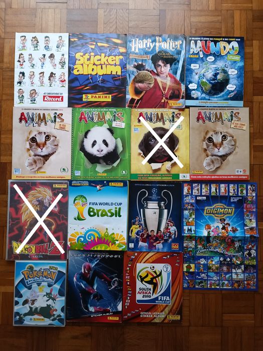 Várias cadernetas, cromos e tazos