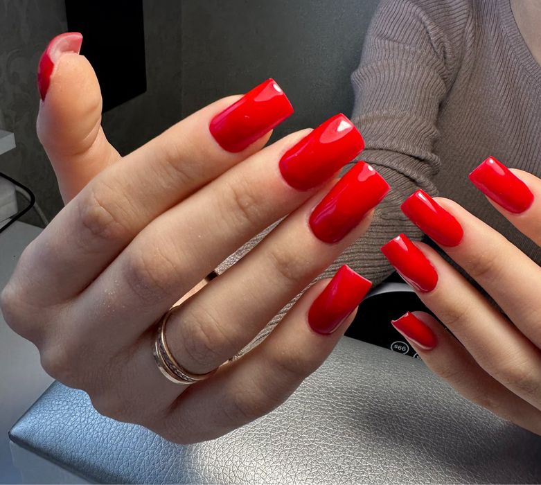 Манікюр на дому.