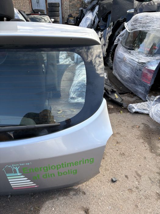 Ляда-кришка багажника Dacia Sandero Дачія