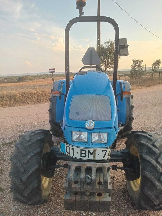 Trator new holand TCE 50 4x4
