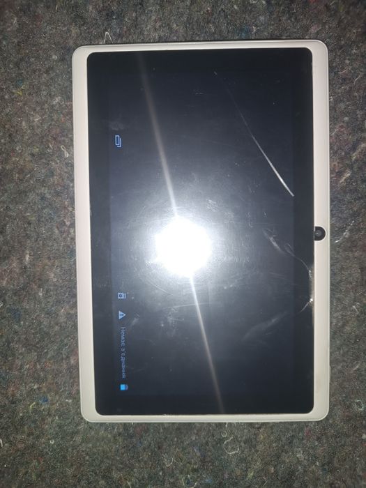 Планшет UNI PAD7