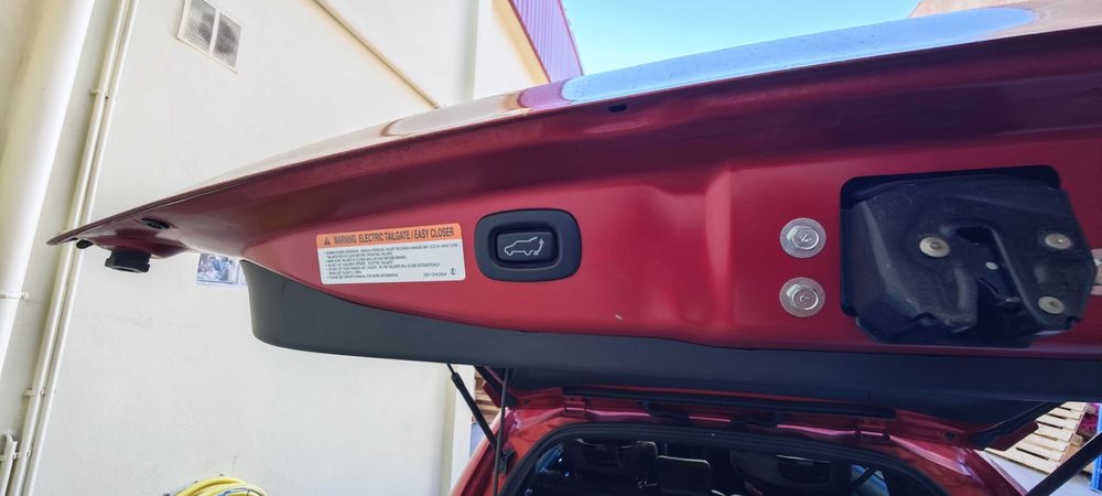 Mitsubishi Outlander 2.4 PHEV Instyle 4WD – 2019 – IVA dedútivel e com um ano de garantia de fábrica das baterias