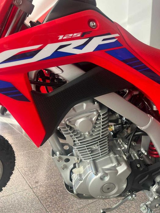 Honda CRF 125 2024 - Rigorosamente Nova, Nunca usada, com Arranque Elétrico