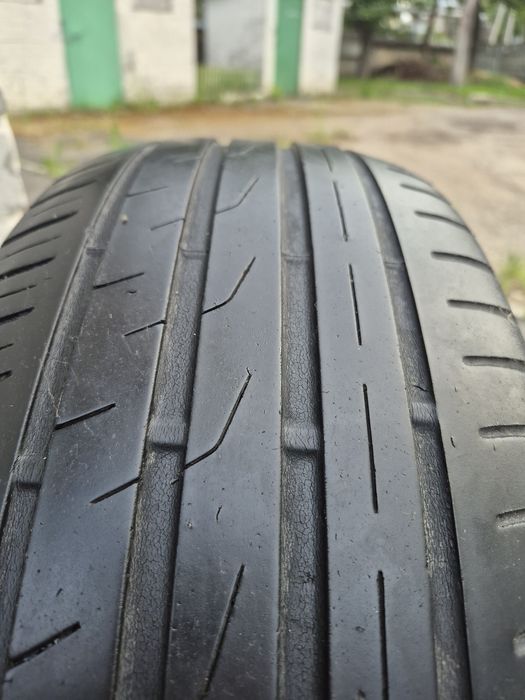 Продам  летние шини 215 65 16  тойо  проксес 2