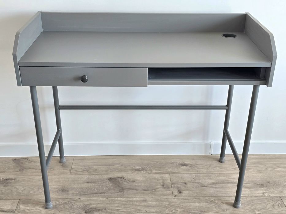 IKEA Hauga Biurko Toaletka kolor szary BDB stan